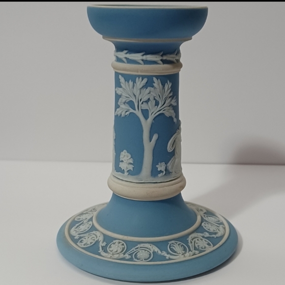 Small Lavender Blue Wedgwood Jasperware Dip Candlestick Holder Antique - Picture 6 of 8